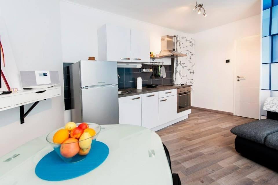Apartman Puzzle Ровинь Экстерьер фото