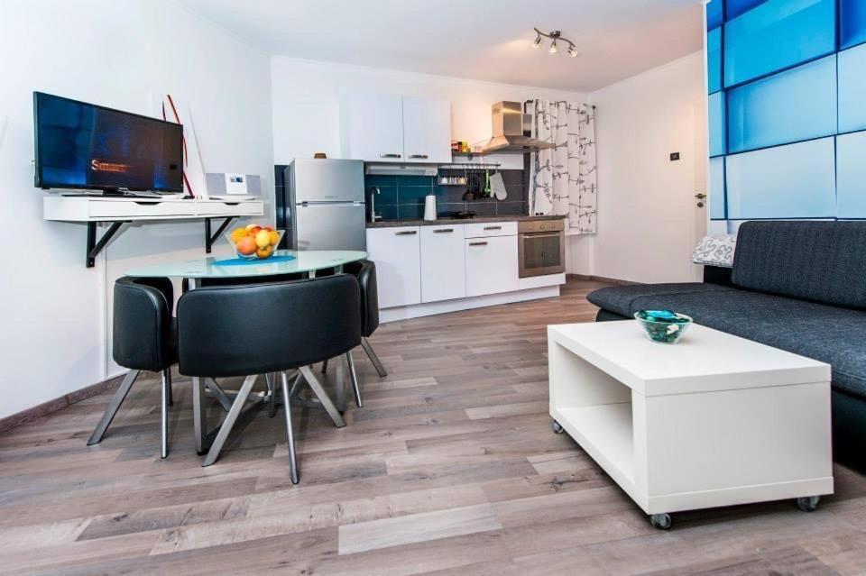 Apartman Puzzle Ровинь Экстерьер фото